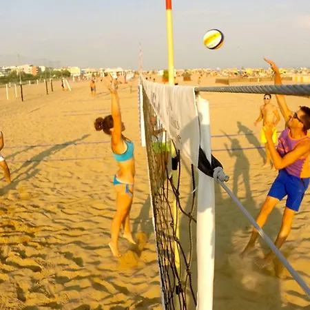 Apartment Escape - Flat With Balcony *